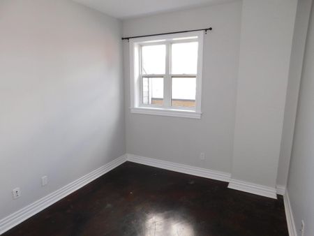 FOR RENT – 70 Ochterloney Street, Suite 308, Dartmouth, Nova Scotia - Photo 3