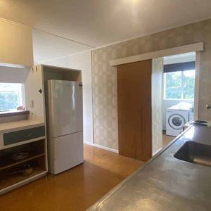 City Convivence & Suburban Charm - Photo 2