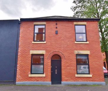 2 bedroom property to rent - Photo 1