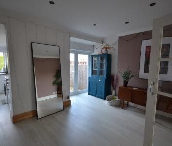 3 bedroom Terraced House To Let - Photo 1