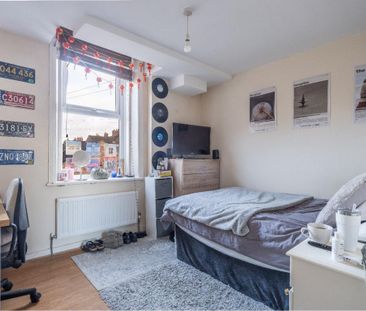 5 bedroom maisonette to rent - Photo 4