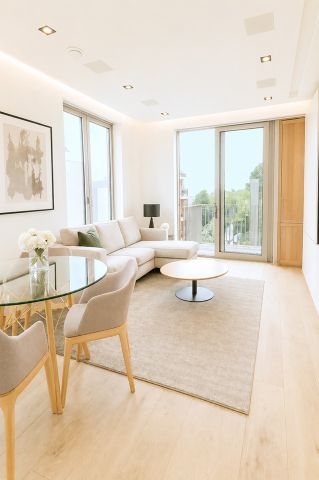 2 Bed Flat, Duchess Walk, SE1 - Photo 2