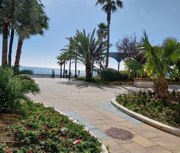 Piso de alquiler en Puerto de Estepona - Photo 1