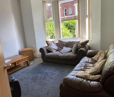 5 bedroom detached house to rent - Photo 1