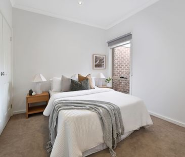 Stylish, Light-Filled Living - Photo 5