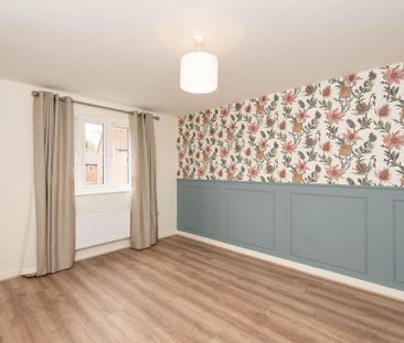 3 bedroom semi-detached house to rent - Photo 1