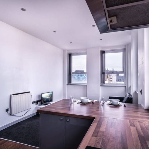 High Street - Photo 1