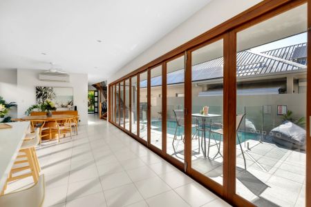 Contemporary Coastal Home for Rent – Oceans Edge Estate - Photo 4