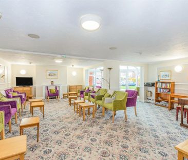 1 bedroom retirement property to rent - Photo 4