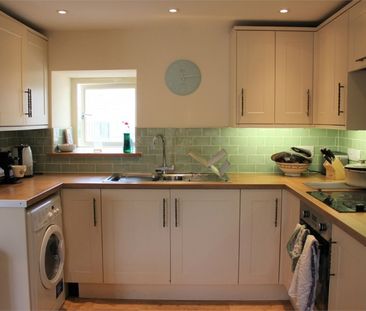 Hele Manor Barns, Hele, Taunton - Photo 4