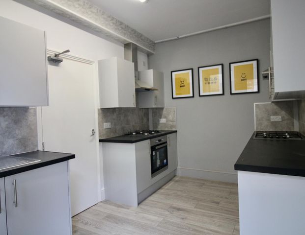 By The Park Room 4 - Photo 1