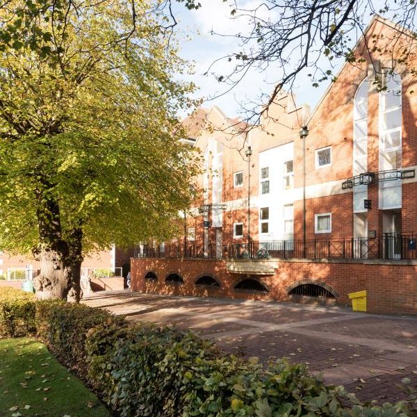 High Street, Guildford - 1 bedroomProperty for lettings - Seymours - Photo 1