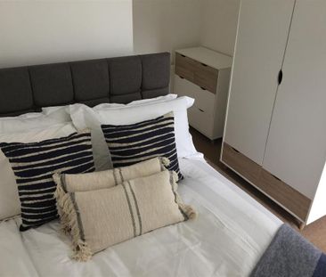 1 bedroom in a house share to rent - Photo 4