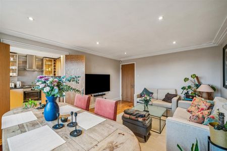 2 bedroom flat to rent - Photo 3