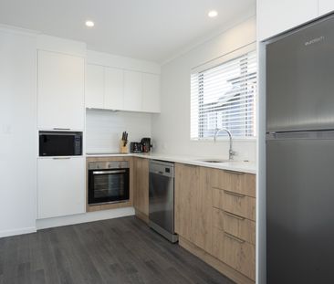 RENT SPECIAL! - Photo 6