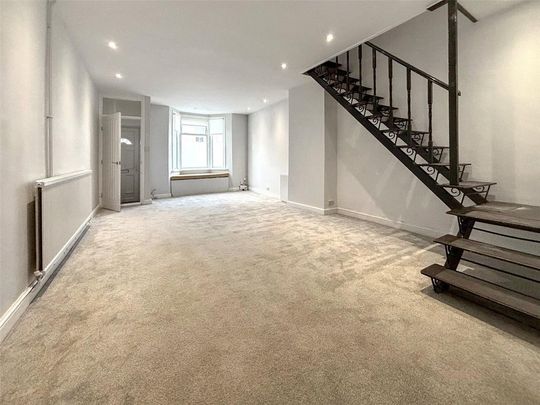 2 bedroom terraced house to rent - Photo 1