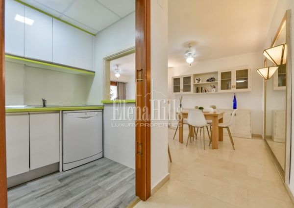 Modern apartment with stunning views of the Mascarat mountain range, Alicante.