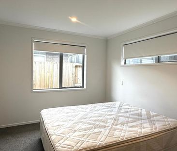 Modern, easy, Papamoa living - Photo 3