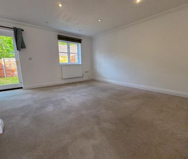 3 bedroom terraced house to rent - Photo 1