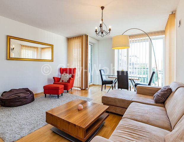 Möbliert wohnen in einer 3-Zimmer Wohnung mit Balkon im beliebtem Stadtteil Hamburg-Uhlenhorst - Photo 1