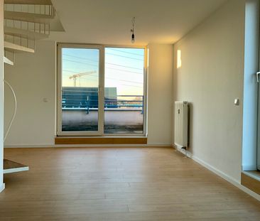 Schöne Dachgeschoß Wohnung mit großer Terrasse - Photo 6