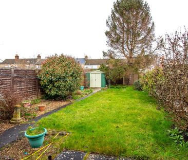 3 bedroom semi-detached house to rent - Photo 2