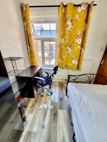 Room in a Shared House, Banff Road, M14 - Photo 5