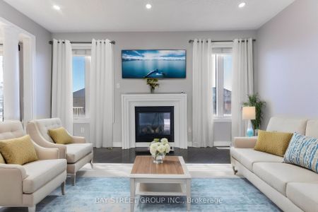 For Lease - 471 Kwapis Boulevard, Newmarket, Ontario - Photo 5