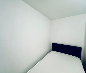 Room in a Shared House, Deep Pit Road, BS5 - Photo 3