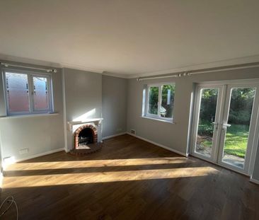 3 bedroom detached bungalow to rent - Photo 1