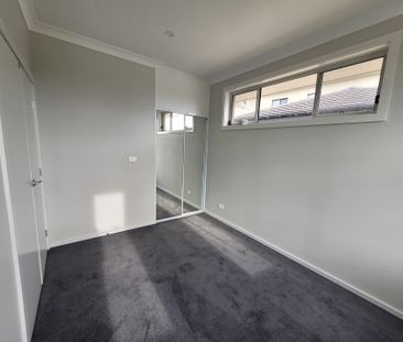 Modern Home - Photo 4