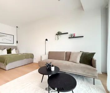 Genießen Sie den Weitblick vom 22. Stock an der Waterfront Wiens mit Doorman und Wellnessbereich - Photo 1