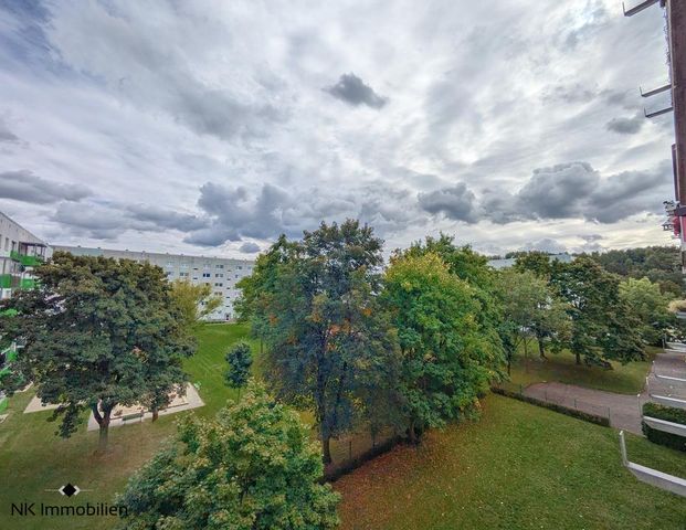 ++ neues Familienzuhause - wunderschöne 4-Raum Wohnung mit Balkon - einziehen & wohlfühlen ++ - Foto 1