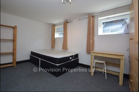 2 Bedroom Flats in Headingley - Photo 5