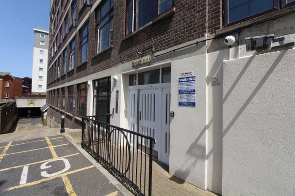 2 bedroom apartment to rent Midland Road, Luton, Bedfordshire, LU2 - Photo 1