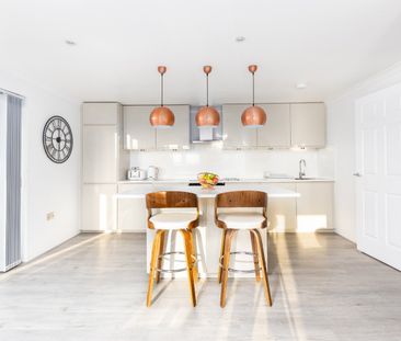 2 Bed Flat, Grand Union Heights, HA0 - Photo 5