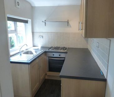 2 bedroom terraced house to rent - Photo 6