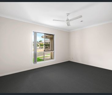 NEWLY RENOVATED LOWSET 4 BEDROOM FAMILY HOME - Photo 6