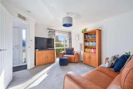 Hillside Close, Banstead, SM7 - Photo 5