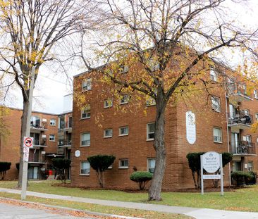 Randal Court Apartments - Photo 2