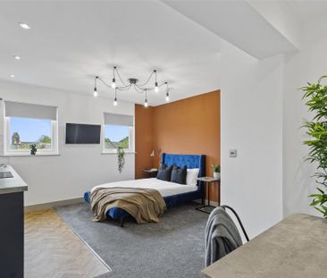 1 bedroom in a house share to rent - Photo 2