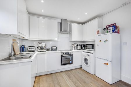 2 bedroom apartment to rent - Photo 3