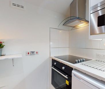 Studio to rent - Photo 4