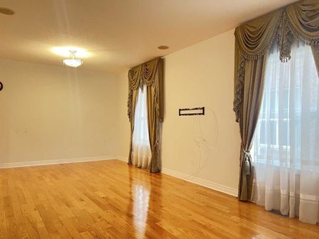 For Lease - 50 Danpatrick Drive, Richmond Hill, Ontario - Photo 2