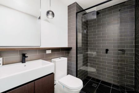 2Bedrooms, 2Bathrooms - Photo 2