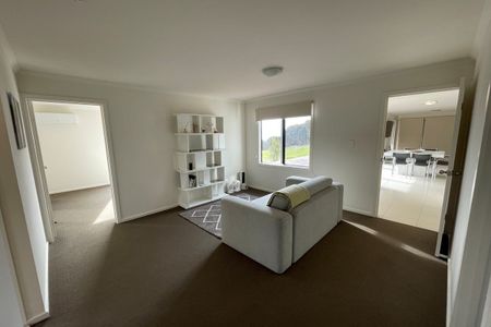 Modern Family Living - Beautiful Sea Views and Fully Furnished - Photo 2