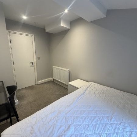 Cameron Street, L7 - Photo 1