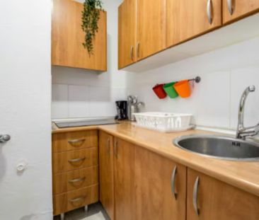 Carrer de la Lluna, Barcelona, Catalonia 08001 - Photo 4