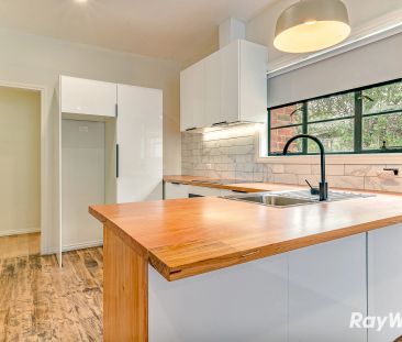 541 Napier Street - Photo 3