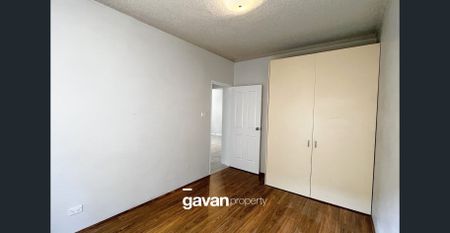 Refreshed North Facing Apartment - Photo 3